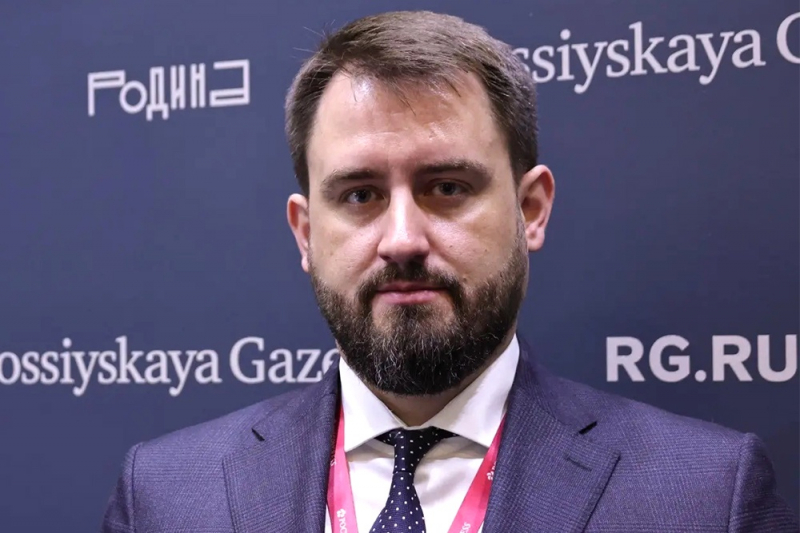 Почему в "белые списки" нужно включить все российские банки? Беседа с главой АБР Денисом Липаевым