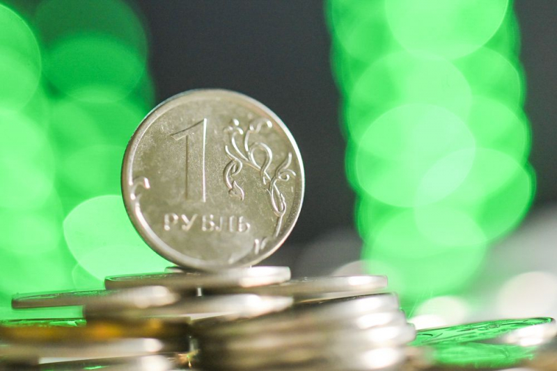 Что будет с рублем, нефтью и биржей: Прогноз экспертов "РГ"