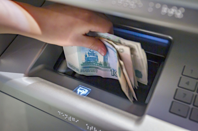С октября банкоматы начнут работать по-новому. Что изменится?